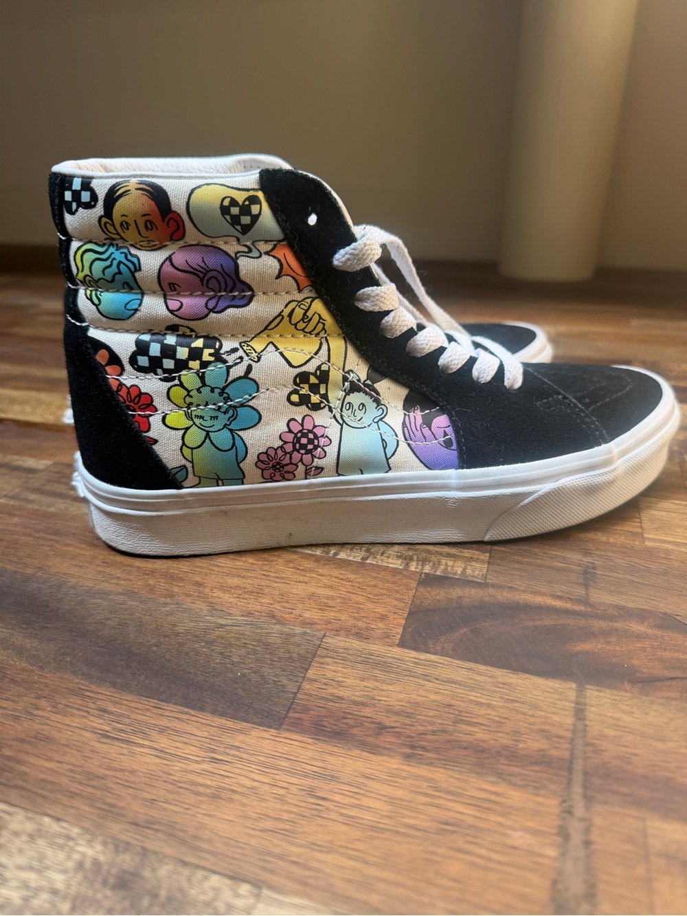 Vans x MOCA Gallery Girls Sk8-Hi Women’s 6 / Men’s 4.5 Art Sneaker